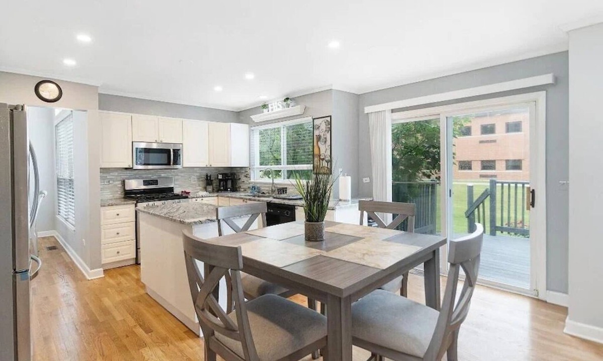 Bolingbrook House | Bolingbrook FHS Rental