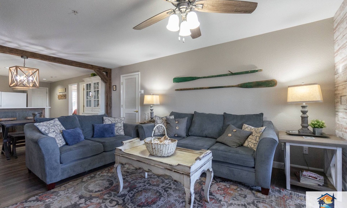 Branson Condo | Branson Group Getaway w/3 King Suites + Private Baths