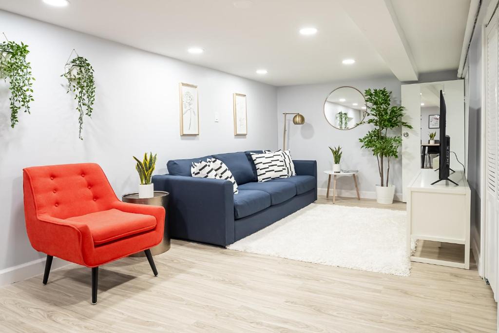 Logan Square Apartment | Bright and Cozy 1BR Apartment in Logan Square!