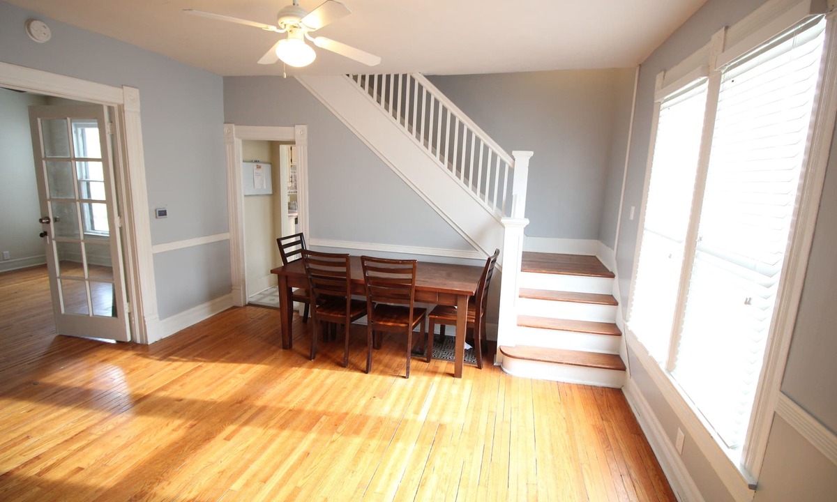Urbana House | Bright Home with Excellent Urbana Location