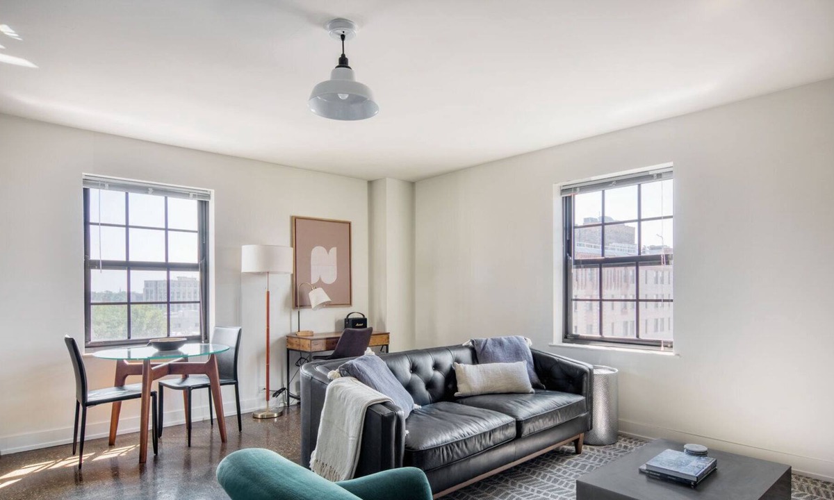 Uptown Apartment | Bright Uptown 1BR w/ Gym w/ Boxing Ring, nr Red Line, by Blueground