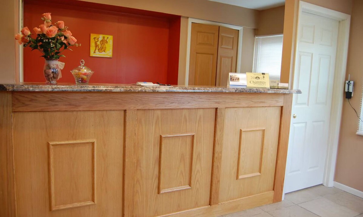 Canton Hotel | Canton Inn By OYO