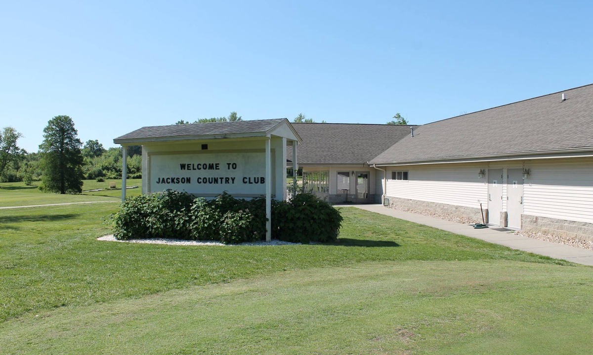 Carbondale RV Rental | Carbondale Campsite Eclipse at the Golf E50