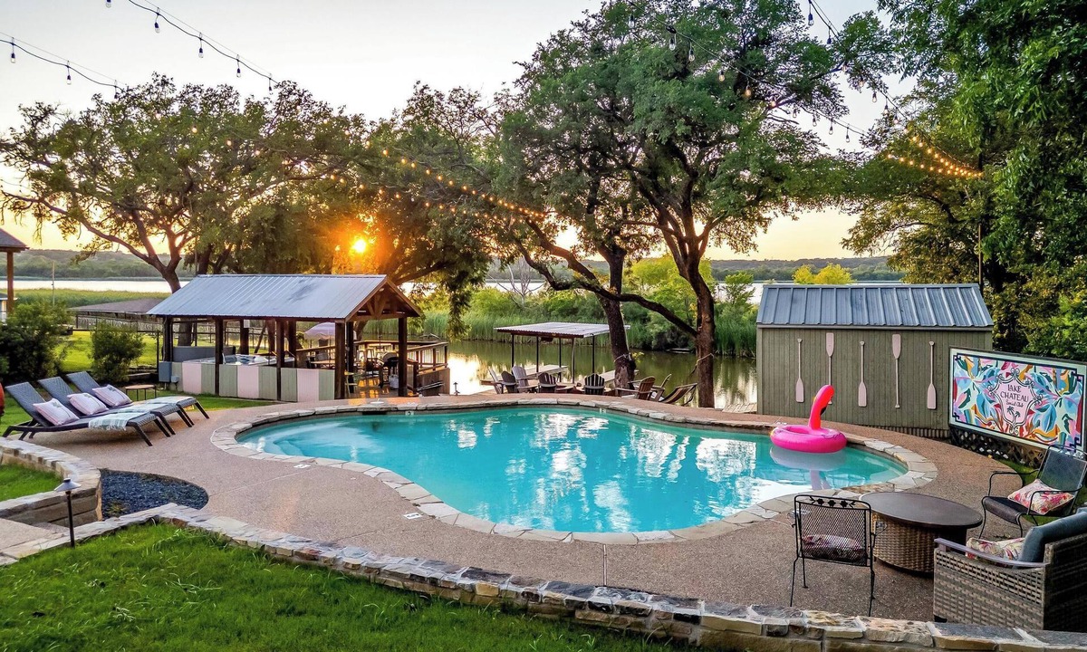 Dennis House | Château Lakefront | Pool, Hot Tub, Sleeps 18