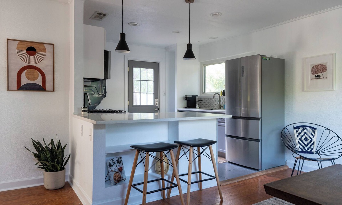 MLK House | Charming 2-bedroom bungalow in East Austin.