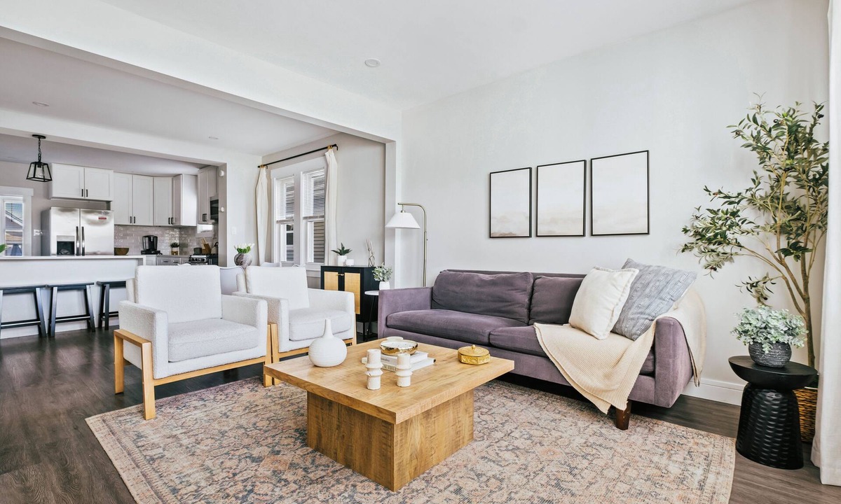 Chicago Condo | Charming 2-bedroom condo in marvelous Chicago