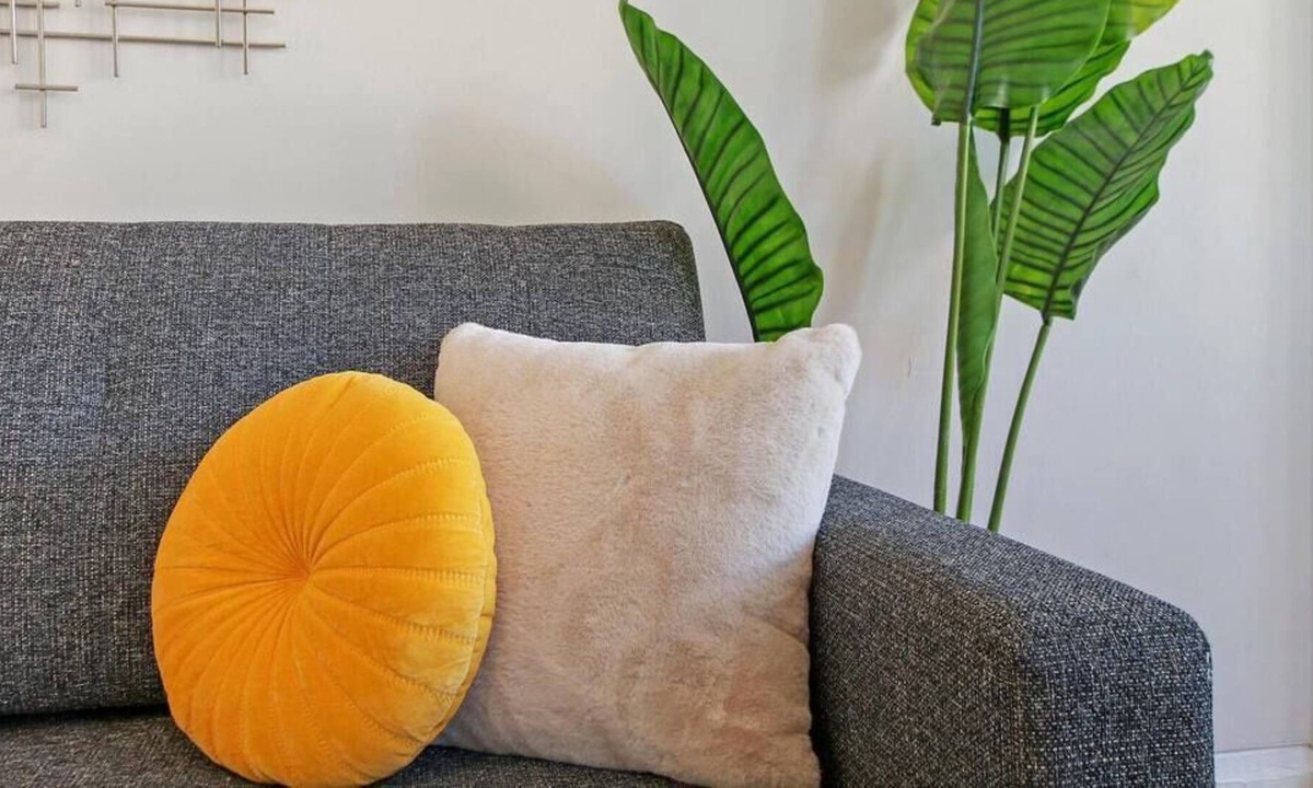 Rogers Park Apartment | Charming 3BR Rogers Park Home near Stores & Dining