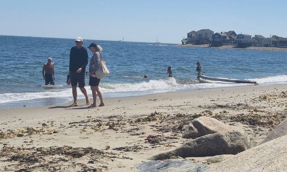 Scituate House | Charming Beachfront Near Downtown Scituate