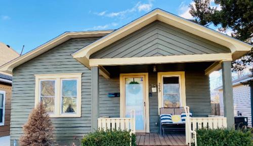 Enid House | Charming Cedar Place