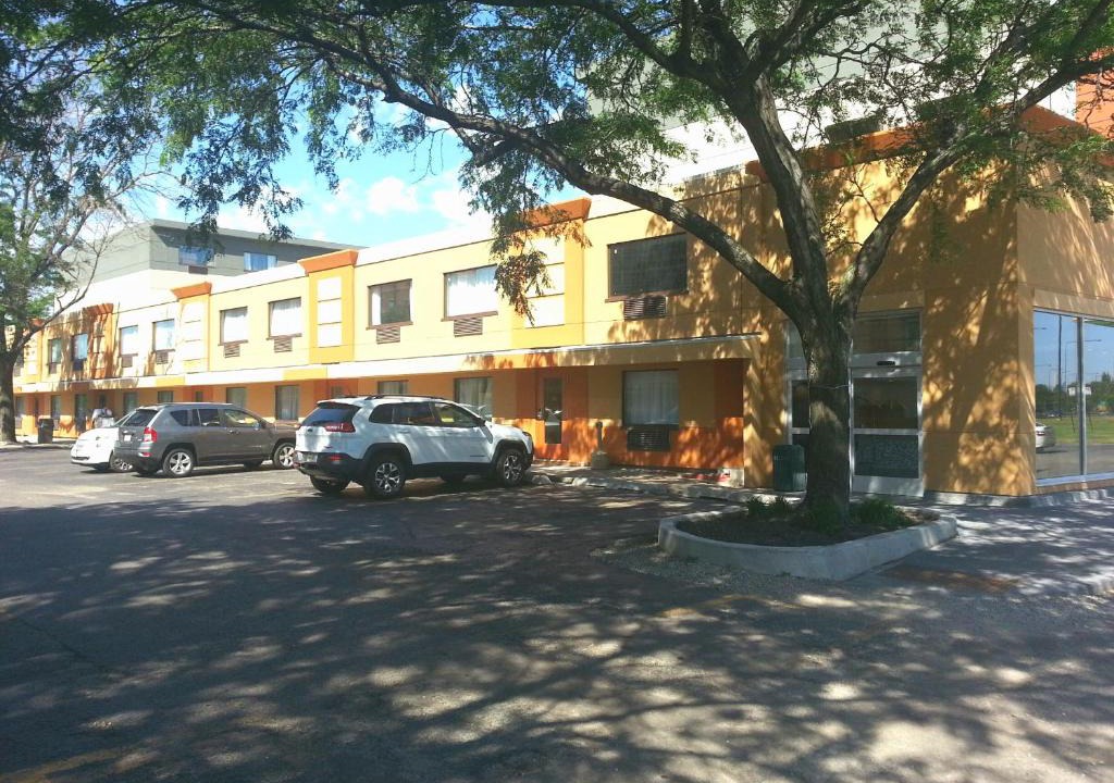 Indian Village Hotel | Chicago Lakeshore Hotel