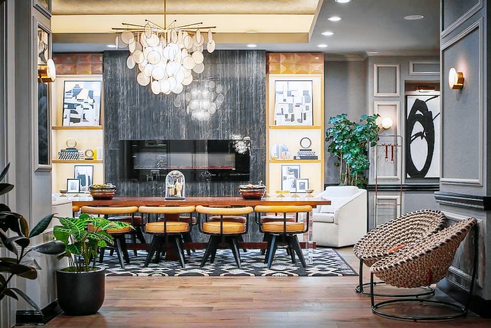 Gold Coast Hotel | Claridge House