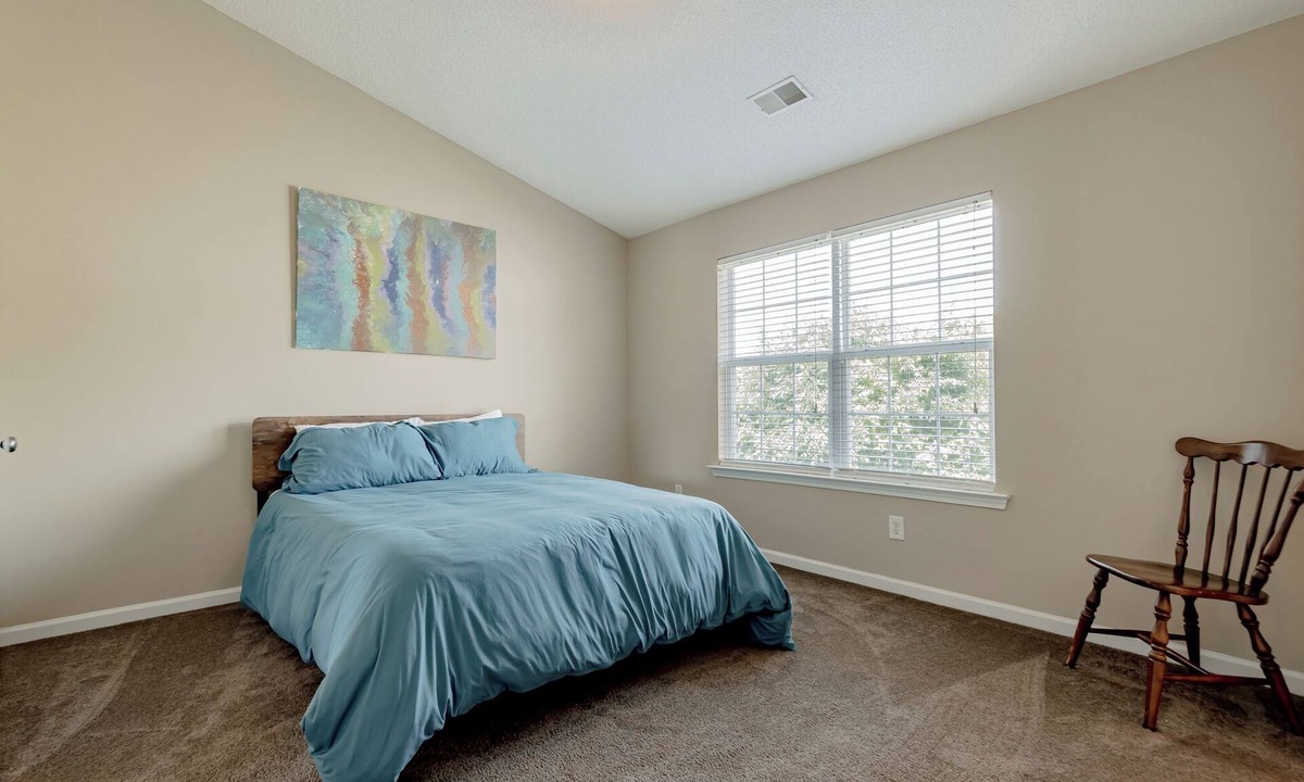 Columbia House | Classy 2br Townhome