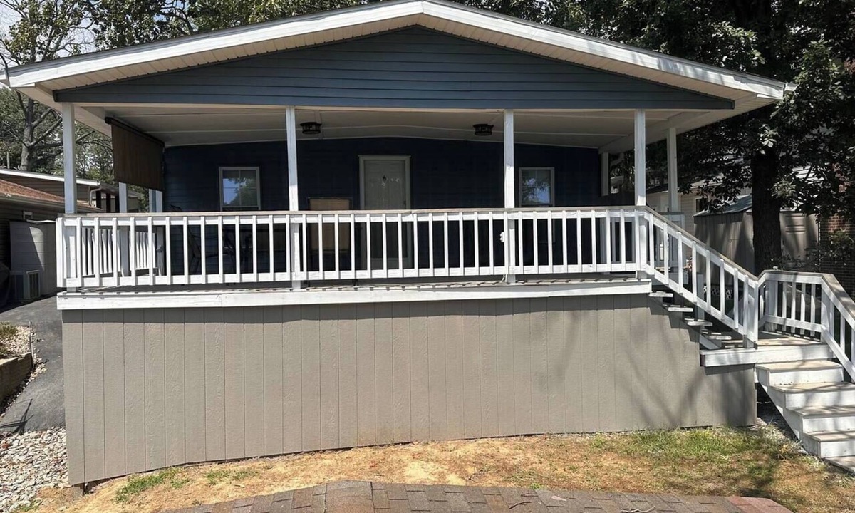 Marion House | Come and enjoy our beautiful lake house that’s perfect for making memories