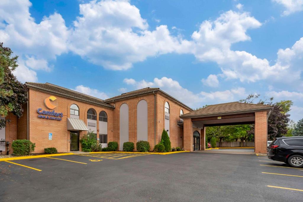 Mundelein Hotel | Comfort Inn & Suites Mundelein-Vernon Hills