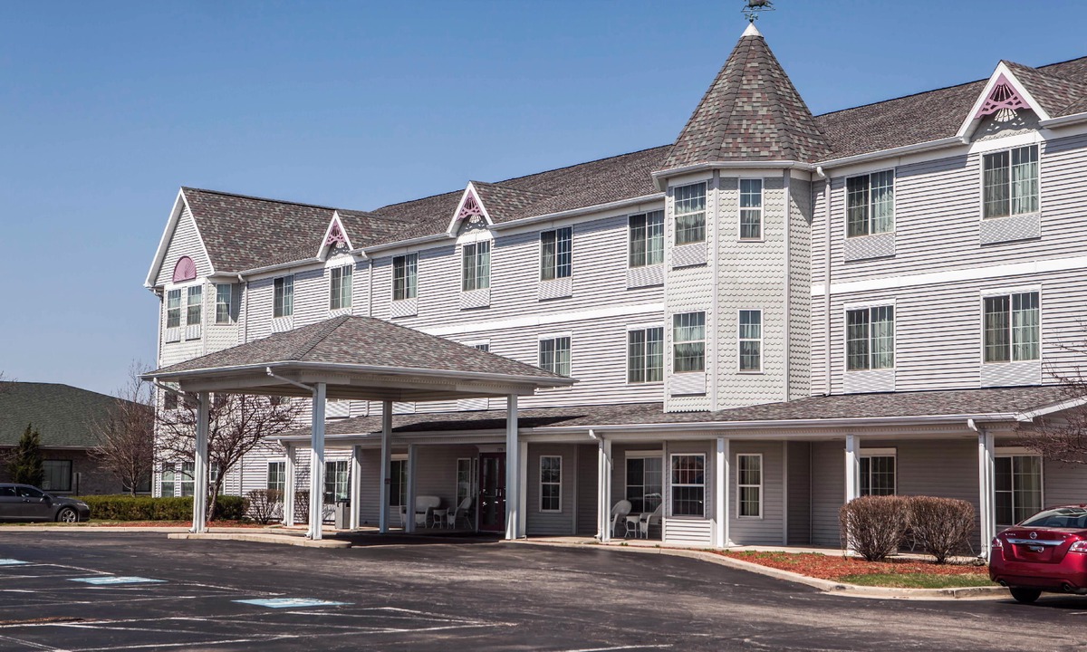 Geneva Hotel | Comfort Inn & Suites Geneva - West Chicago