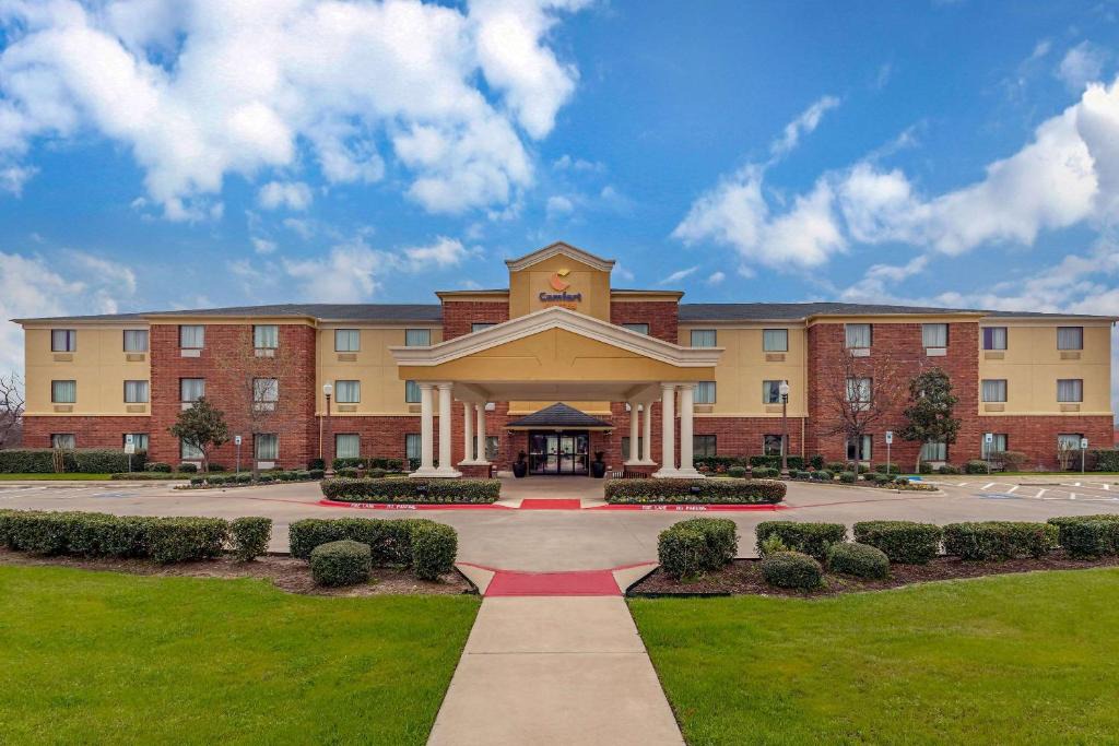 Ennis Hotel | Comfort Suites Ennis