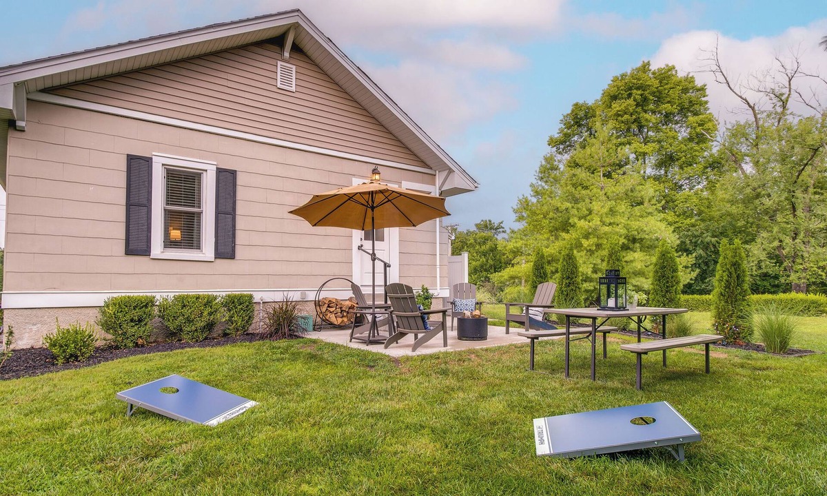 Janesville House | Country Home Near EIU & Lake Charleston!