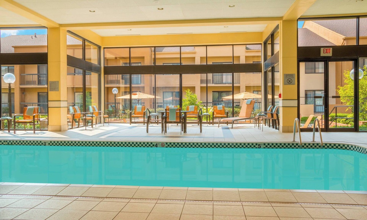 Deerfield Hotel | Courtyard by Marriott Chicago Deerfield