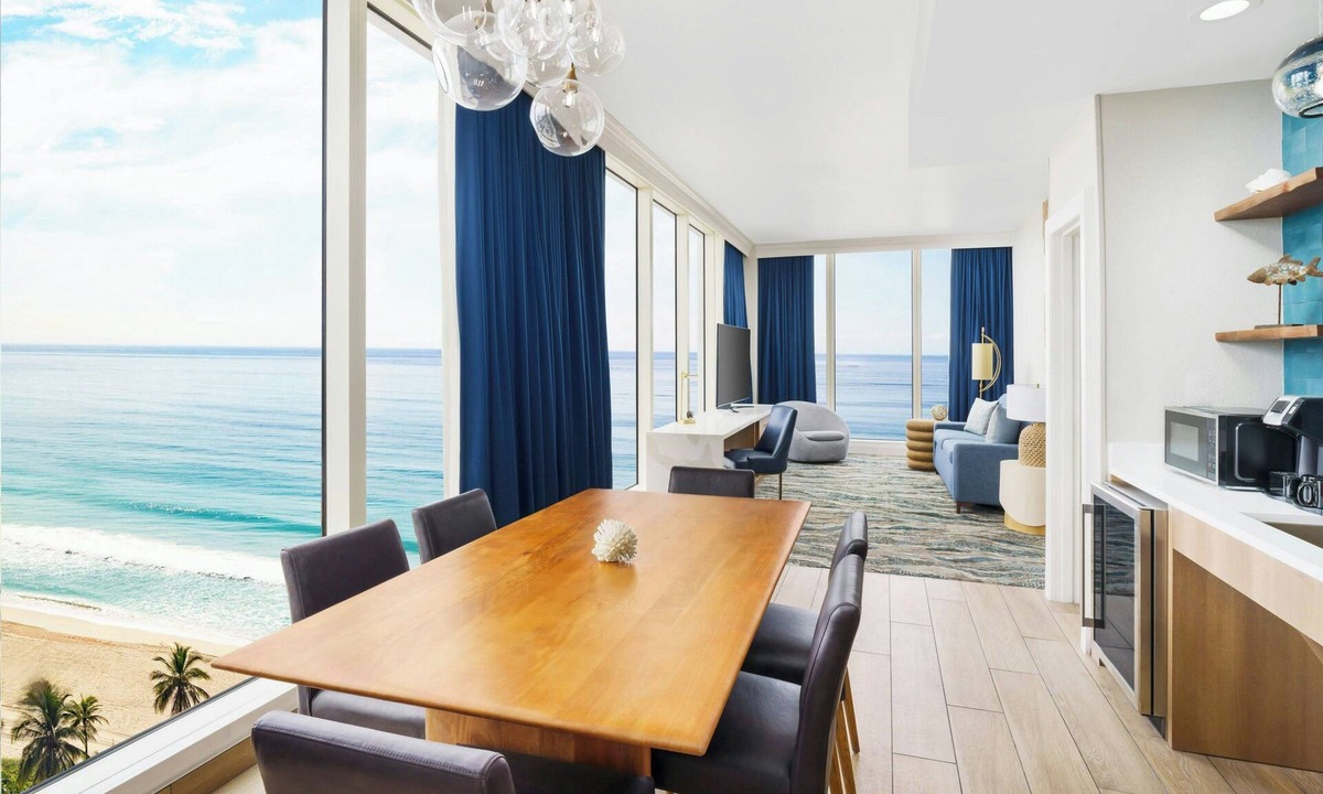 Central Beach Hotel | Courtyard by Marriott Oceanside Fort Lauderdale Beach
