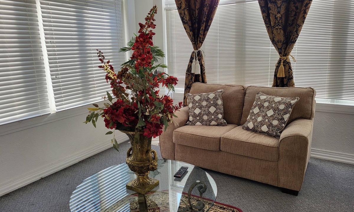 Quincy Apartment | Cozy 1-bedroom corporate apartment with WiFi, AC in lovely Quincy