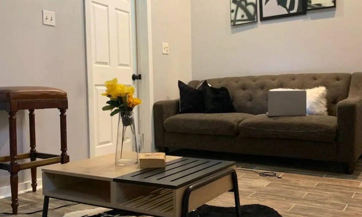 The Gap Apartment | Cozy 2 Bedroom unit-15mins Dwtn!