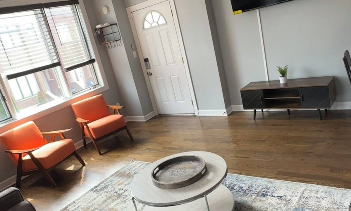 Tri-Taylor Condo | Cozy 2bed/2bath Condo Near Medical District!