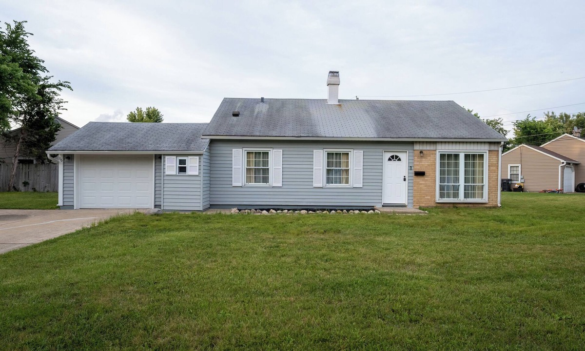 Streamwood House | Cozy 3BR Home – Family-Friendly, Near Schaumburg