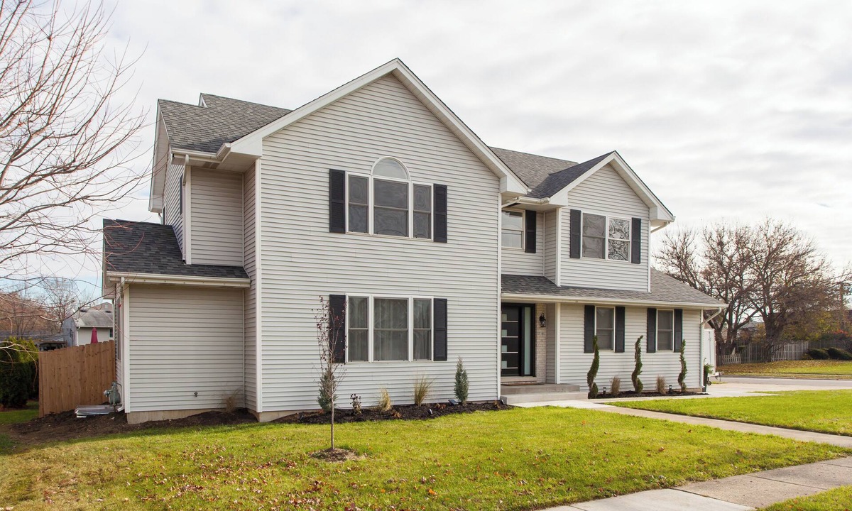 Glendale Heights House | Cozy 4-bedroom house in fabulous Glendale