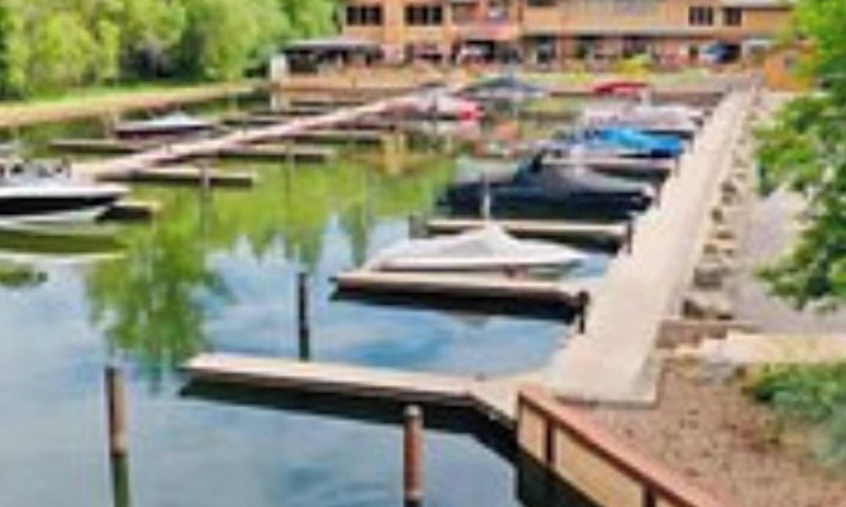 Bigfork Apartment | Cozy Bigfork Apartment Location Price Wonderfully Comfortable walk to Bigfork.