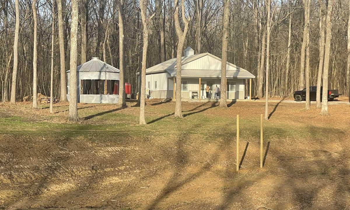 Perry County House | Cozy Country Getaway Cabin Barndominium on 115 wooded acres
