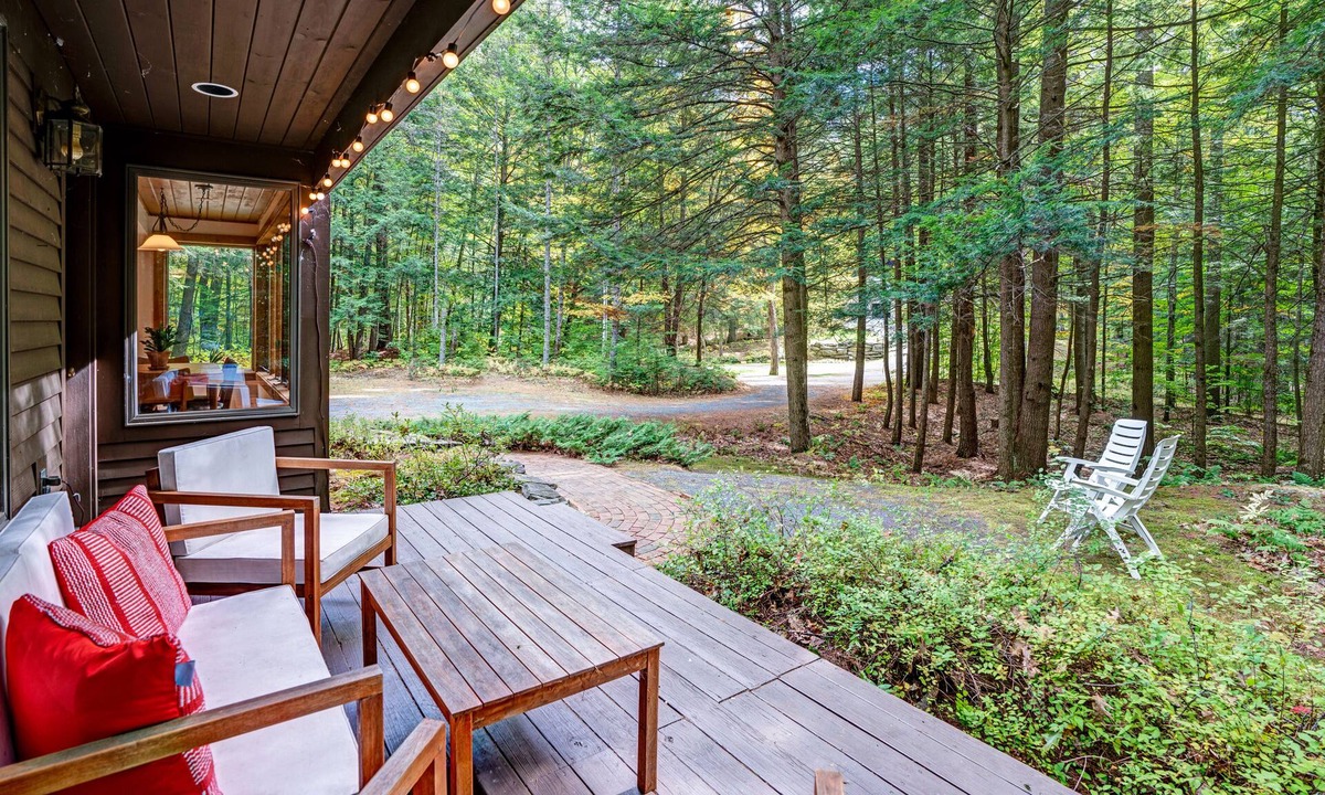 Quechee House | Cozy Oasis! 3bd/2ba Quechee Cottage