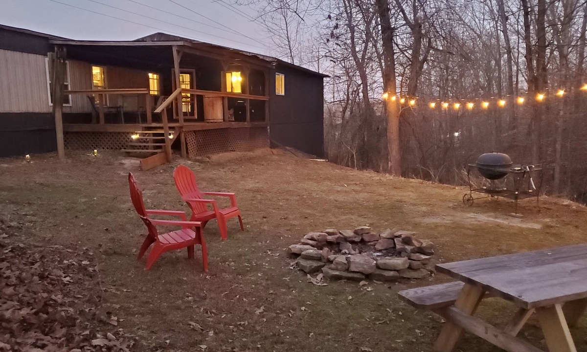 Murphysboro House | Creekside Valley: secluded, spacious home for 8!