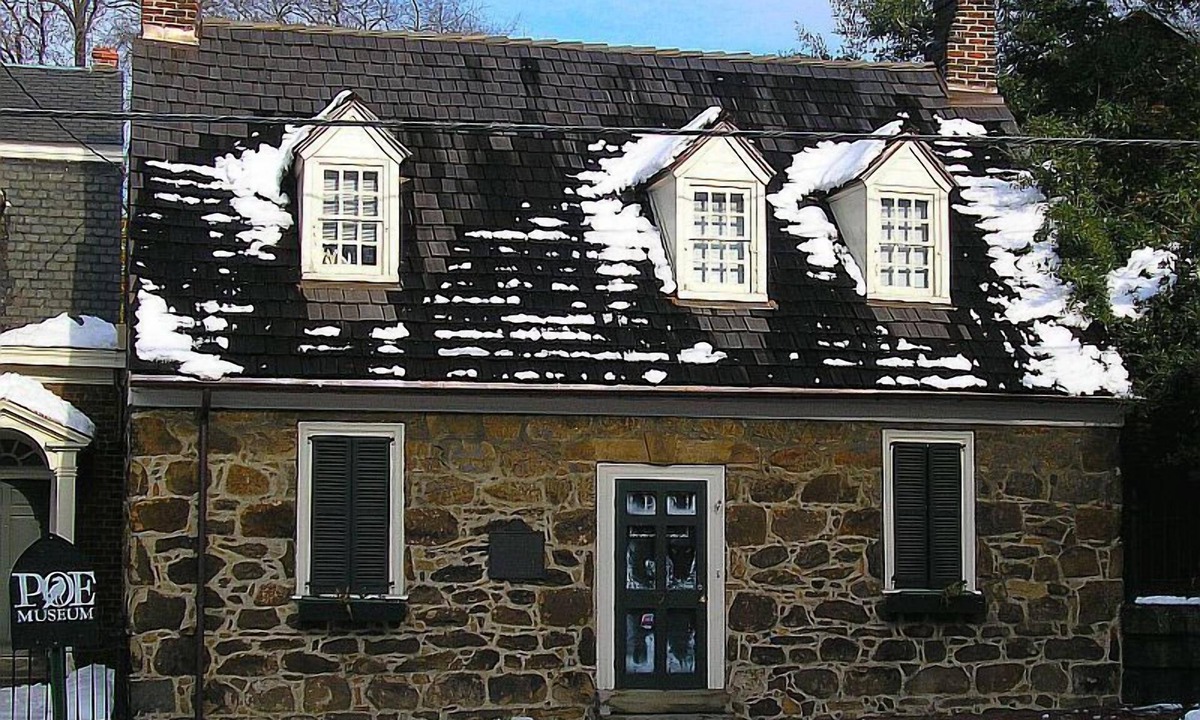 Linthicum Heights House | Discover Baltimore's Best Spots, 2 Cozy Units With Kitchens, Pets Allowed!