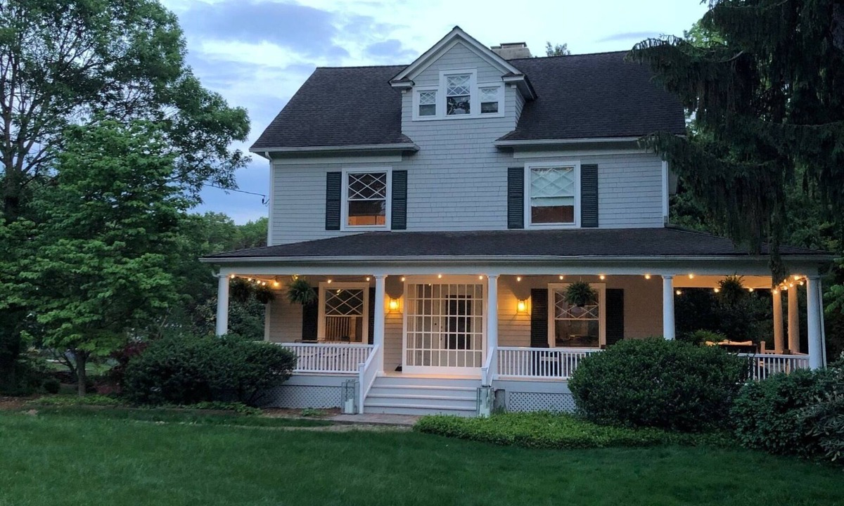 Summit House | Distinctive 4-Bed 4.5 Bath Victorian Home in Beautiful Summit NJ. Fully Updated.