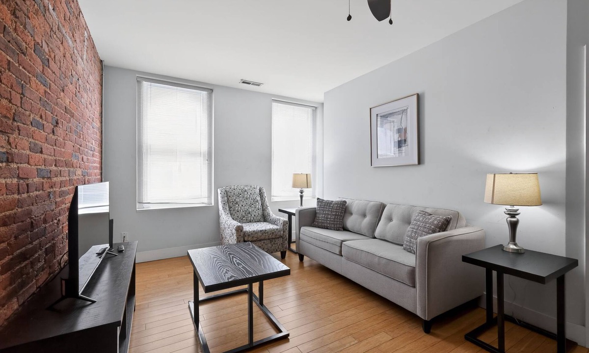 Downtown Baltimore Condo | Downtown 1BR w/Parking | Walk to Harbor & Stadium