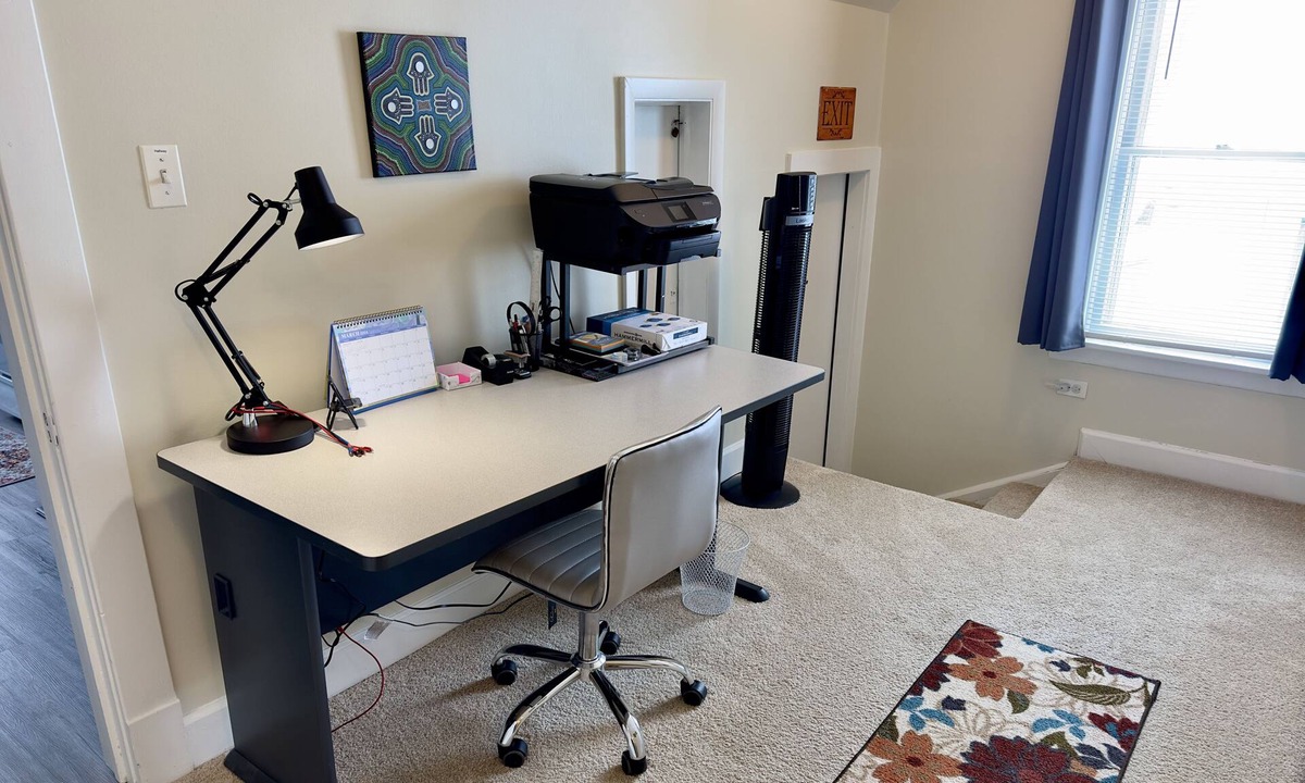 McHenry Apartment | Easy walk to downtown McHenry @ the heart of the Fox Rive