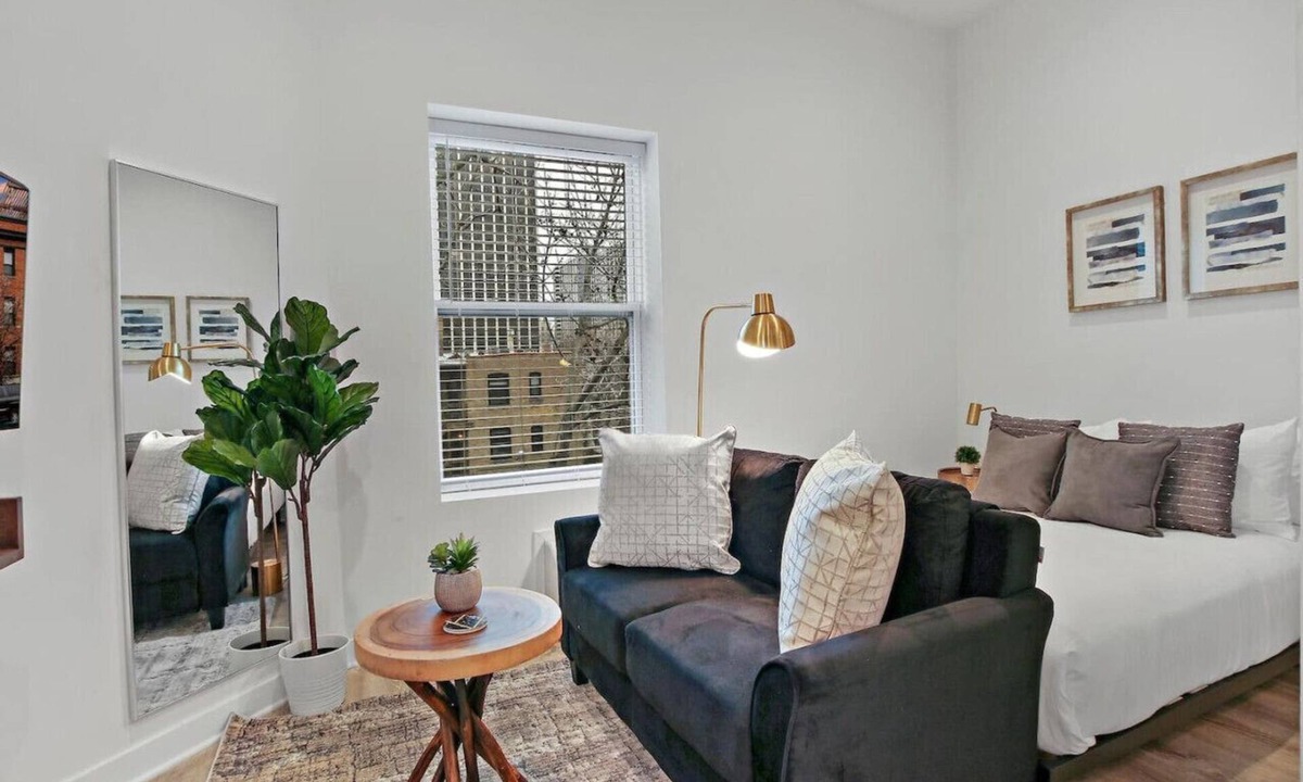 Buena Park Apartment | Elite Studio Apartment in Uptown near Shops