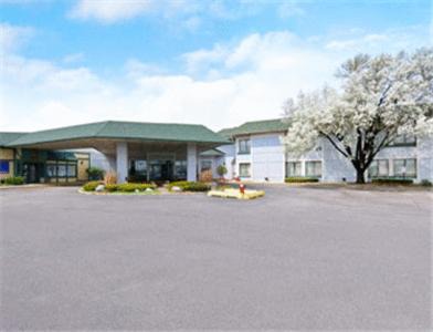 Grove Hotel | Elk Grove Village