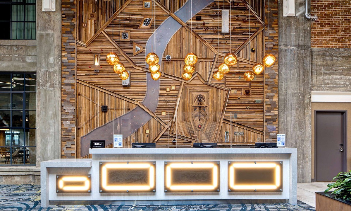Downtown Hotel | Embassy Suites by Hilton Rockford Riverfront