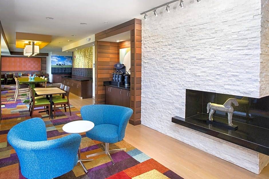 Quincy Hotel | Fairfield Inn & Suites Quincy