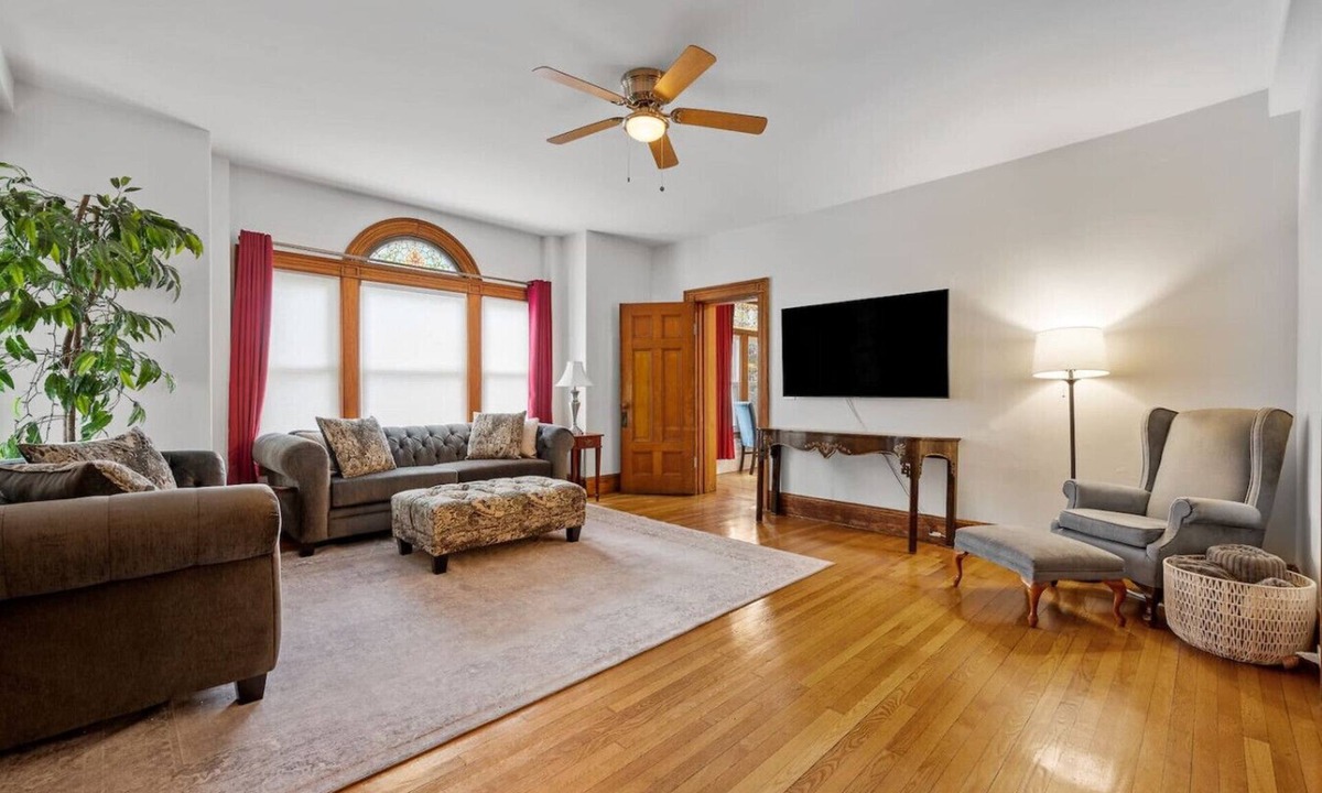 Worcester Apartment | First Floor Large Condo 2bed/2bath w/parking