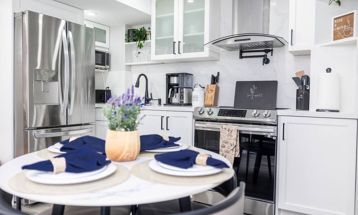 Mount Pleasant Apartment | French Charm in Brampton. 2 Bdr Apt Family Friendly!