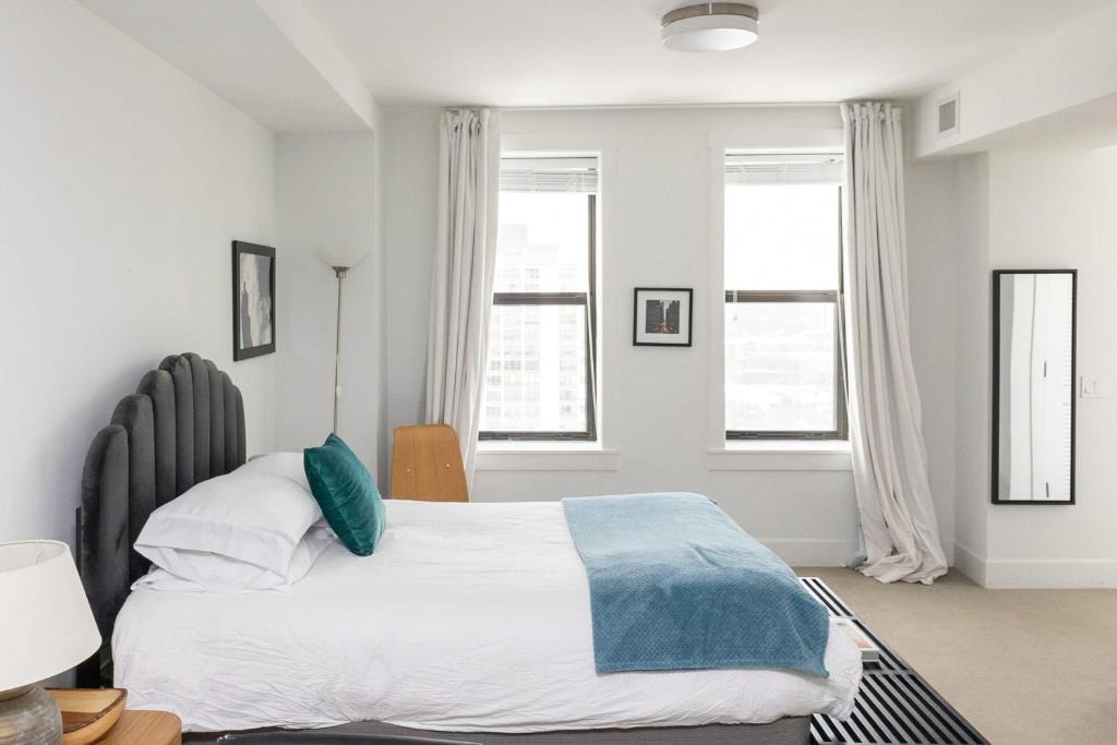 East Hyde Park Apartment | FRONTDESK Debonair Studio Apt with City View