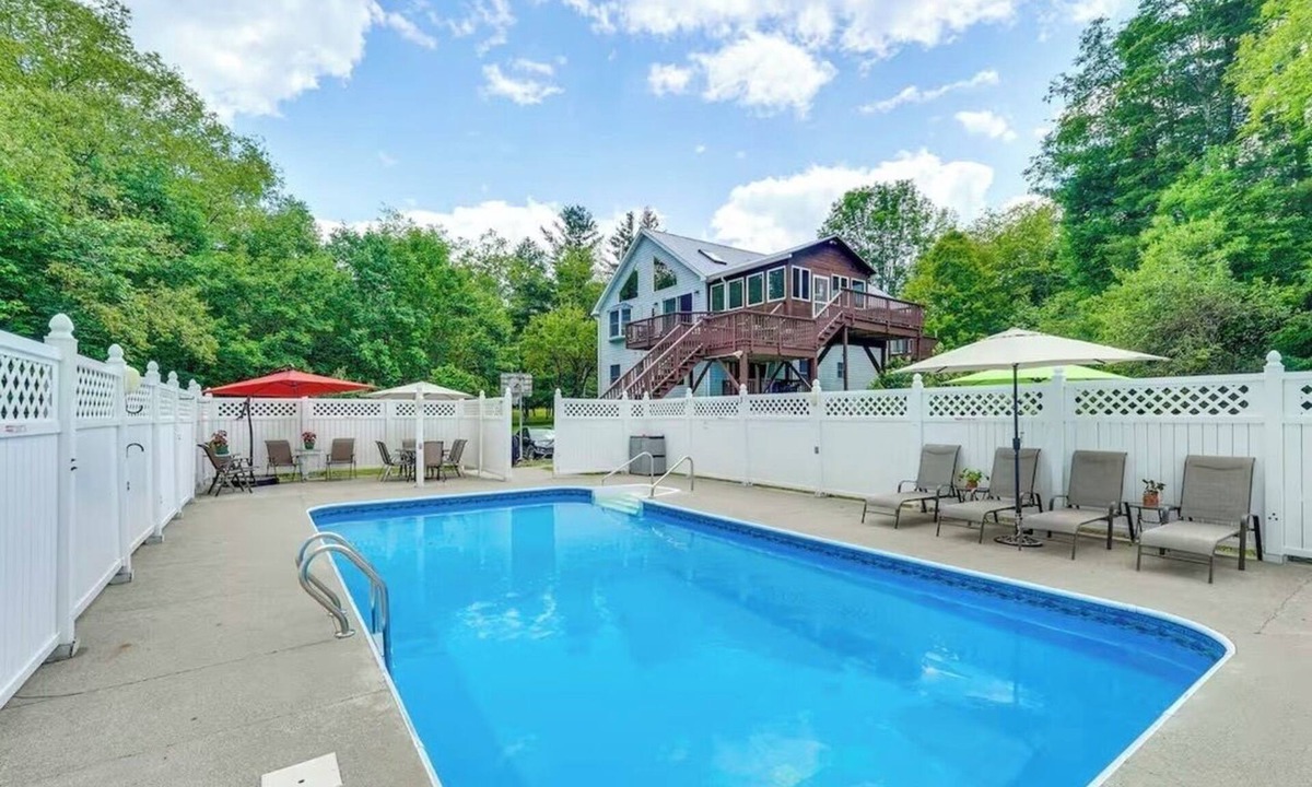 Hunter House | Full house with pool on 6 acre property