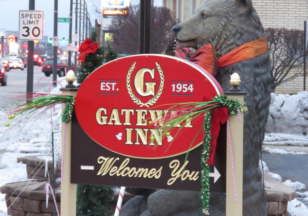 Oak Lawn Hotel | Gateway Inn