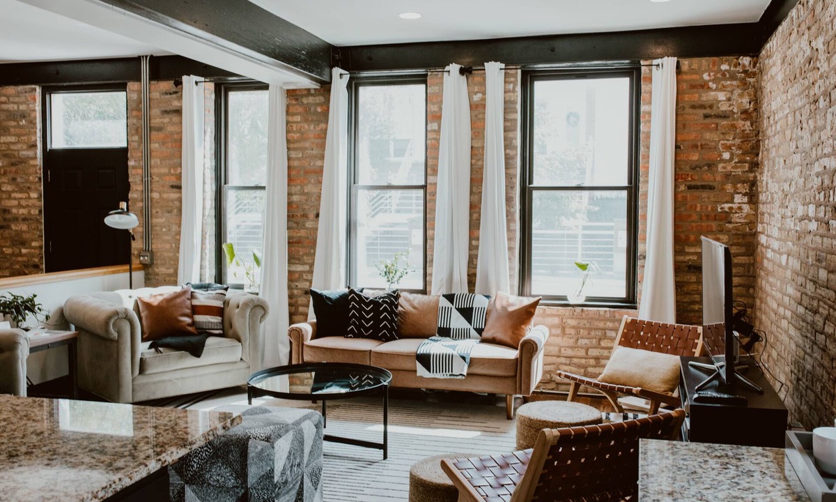 West Lakeview Condo | Gather Together & WFH in Piece of Chicago History