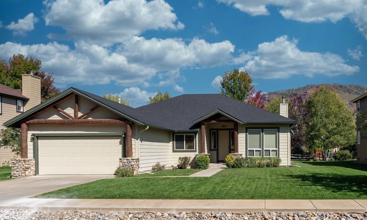 Dalton Ranch House | Golf Course, A/C, Hot Springs Close!