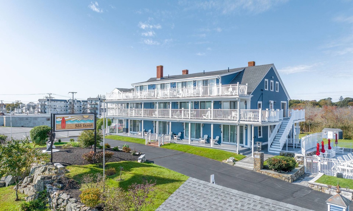 Hampton Hotel | Gorgeous Oceanfront Suite!