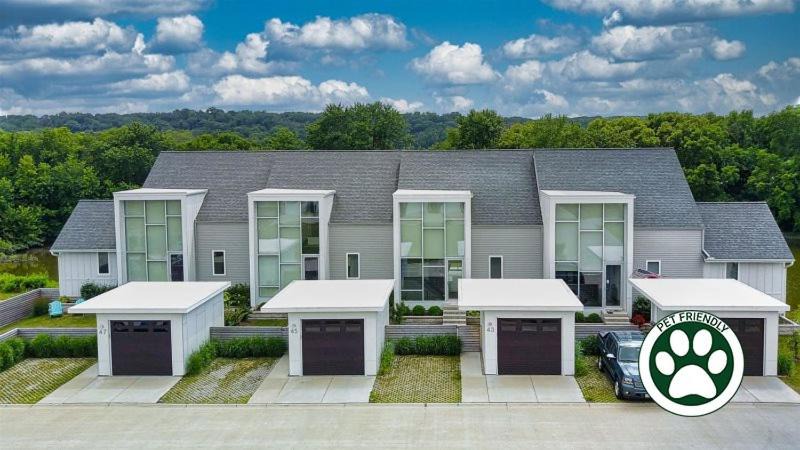 Ottawa House | Gossamer Breeze
