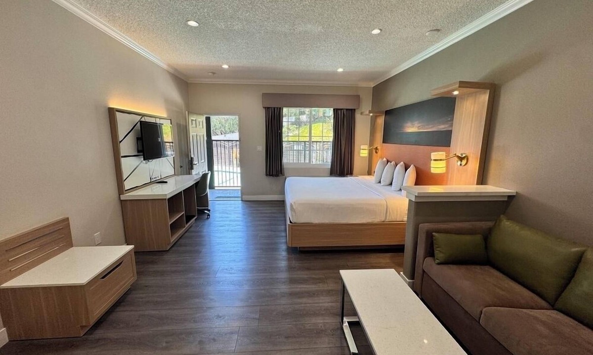 Granada Hills North Hotel | Granada Inn